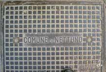 Gullideckel in Nettuno